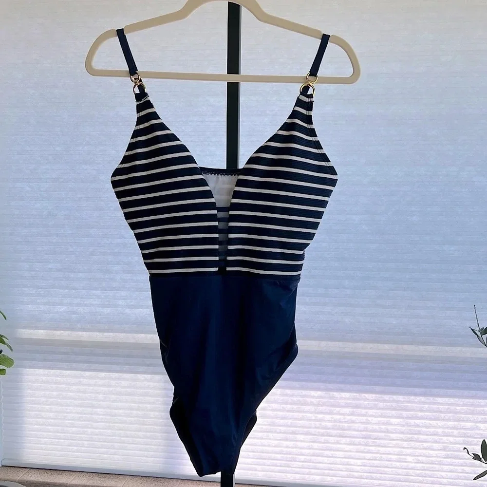 La Blanca Navy Stripe Nautical One Piece Swimsuit Size 10 Vacation Travel Cruise